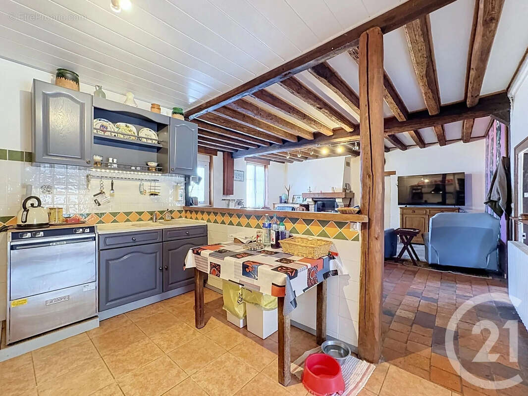 Maison 230 m² à Marcilly-En-Villette  - photo 13