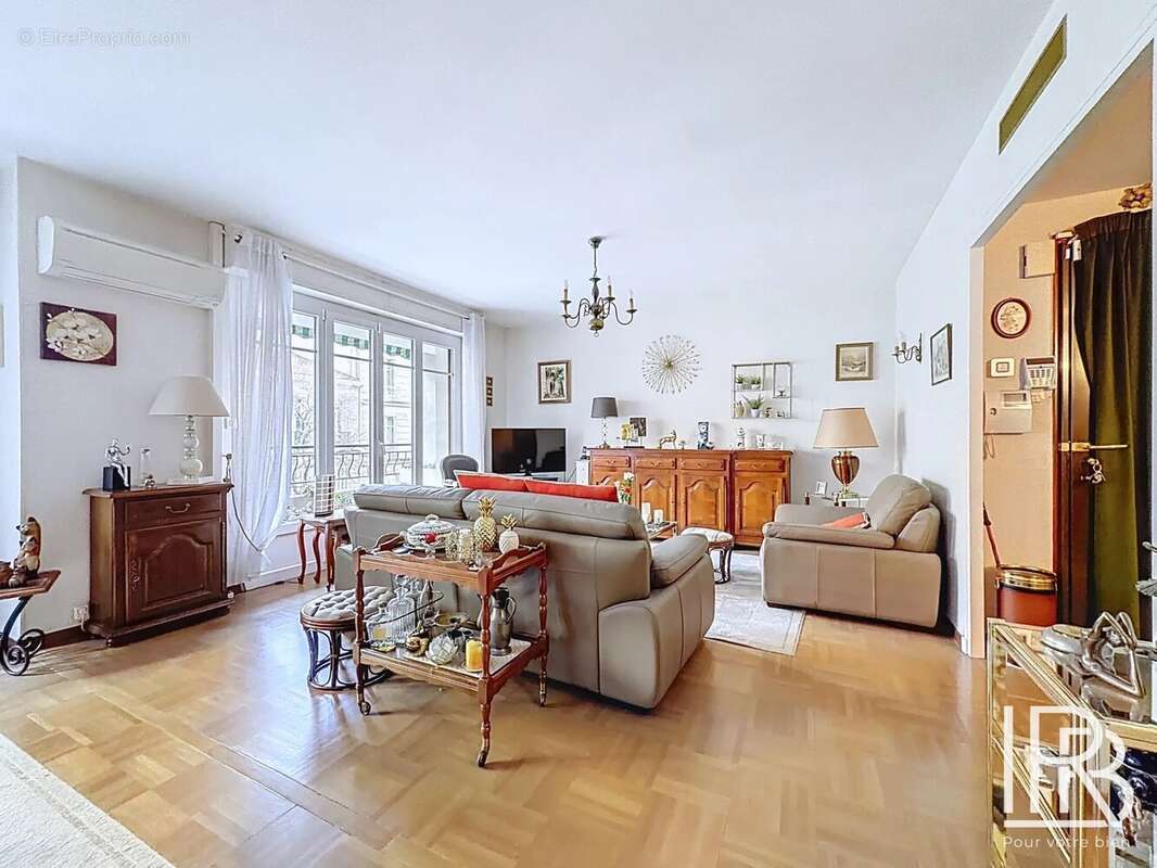 Appartement à MARSEILLE-6E