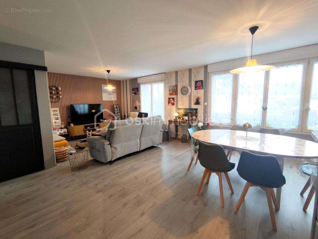 Maison en pierres rénovée – Louvigné-du-Désert (35420) – 3 chambres – 669 m² de terrain - photo 7