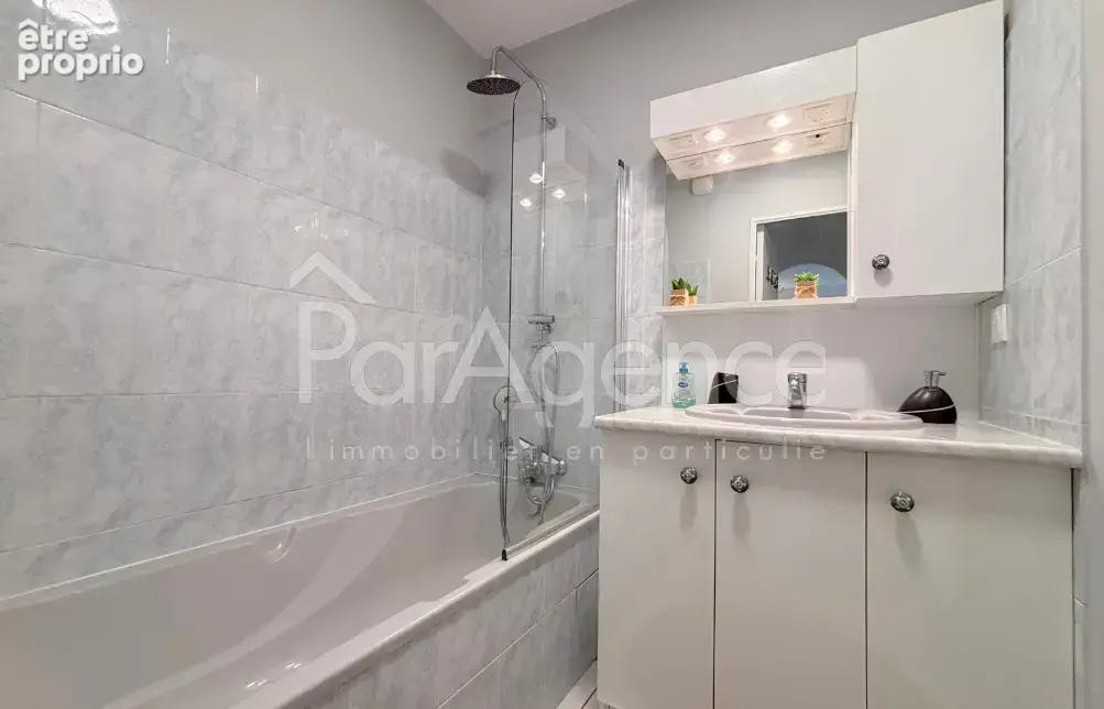 Appartement avec jardin   500 m du Marché Central   Royan - photo 11