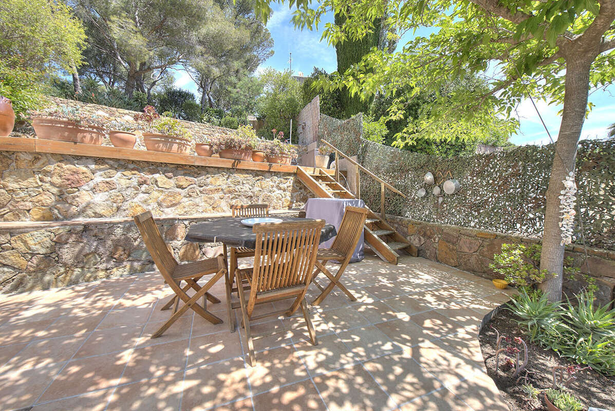 Villa bord de mer et esterel  133 m2  saint raphael - photo 4