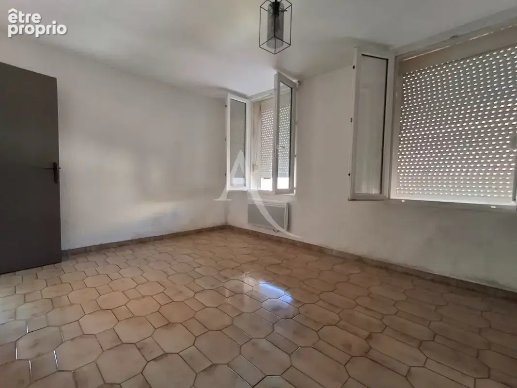 BEDARIEUX  a saisir ! Appartement spacieux au 2ème étage - photo 9