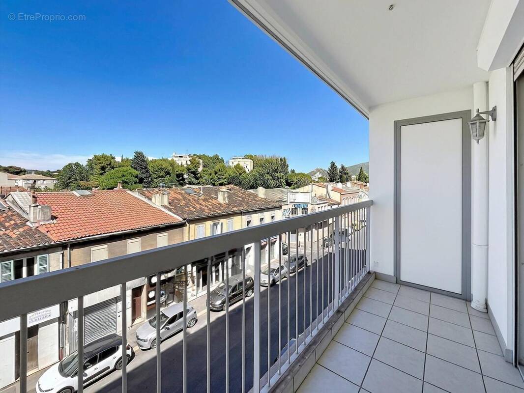 Photo 1 - Appartement à MARSEILLE-10E