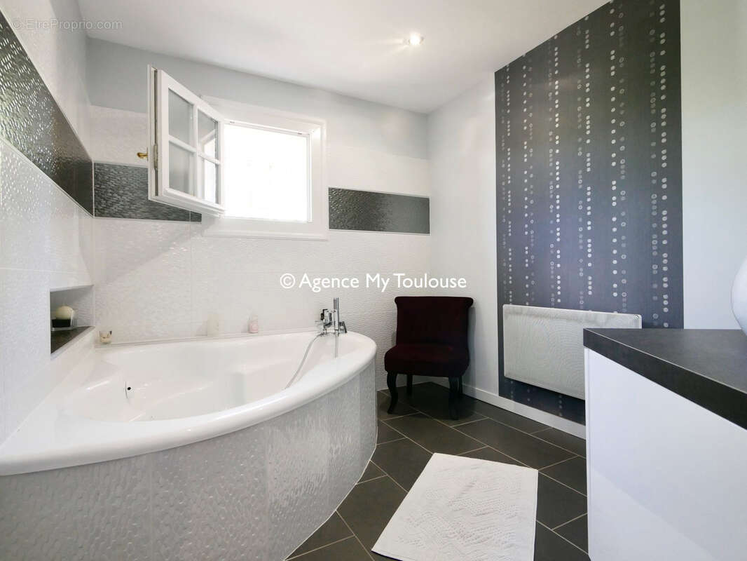 Maison à MONTASTRUC-LA-CONSEILLERE