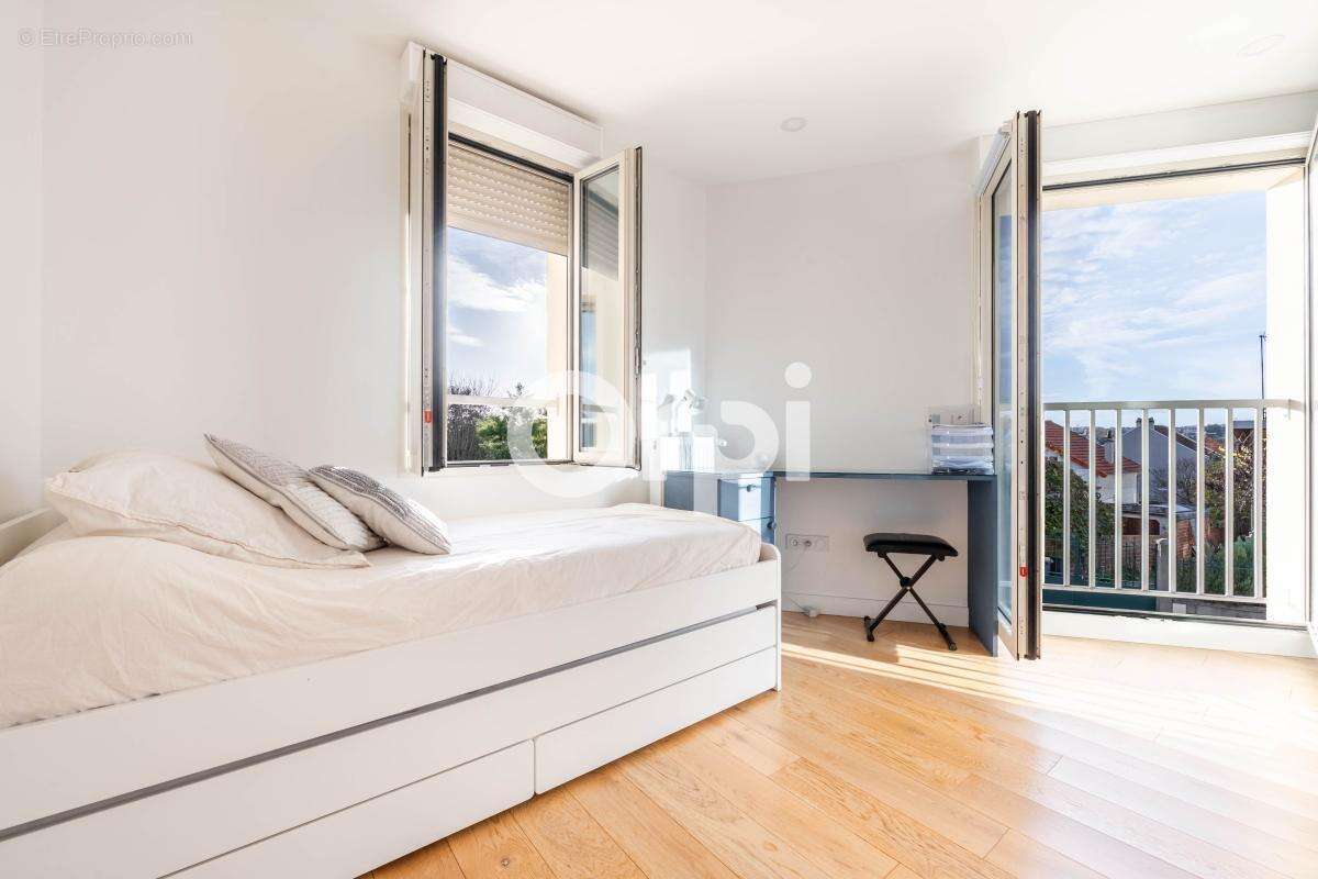 Maison à L&#039;HAY-LES-ROSES