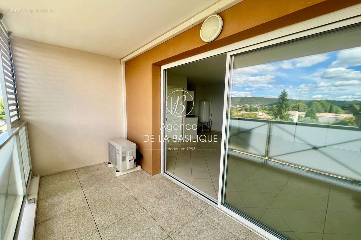 Appartement à SAINT-MAXIMIN-LA-SAINTE-BAUME