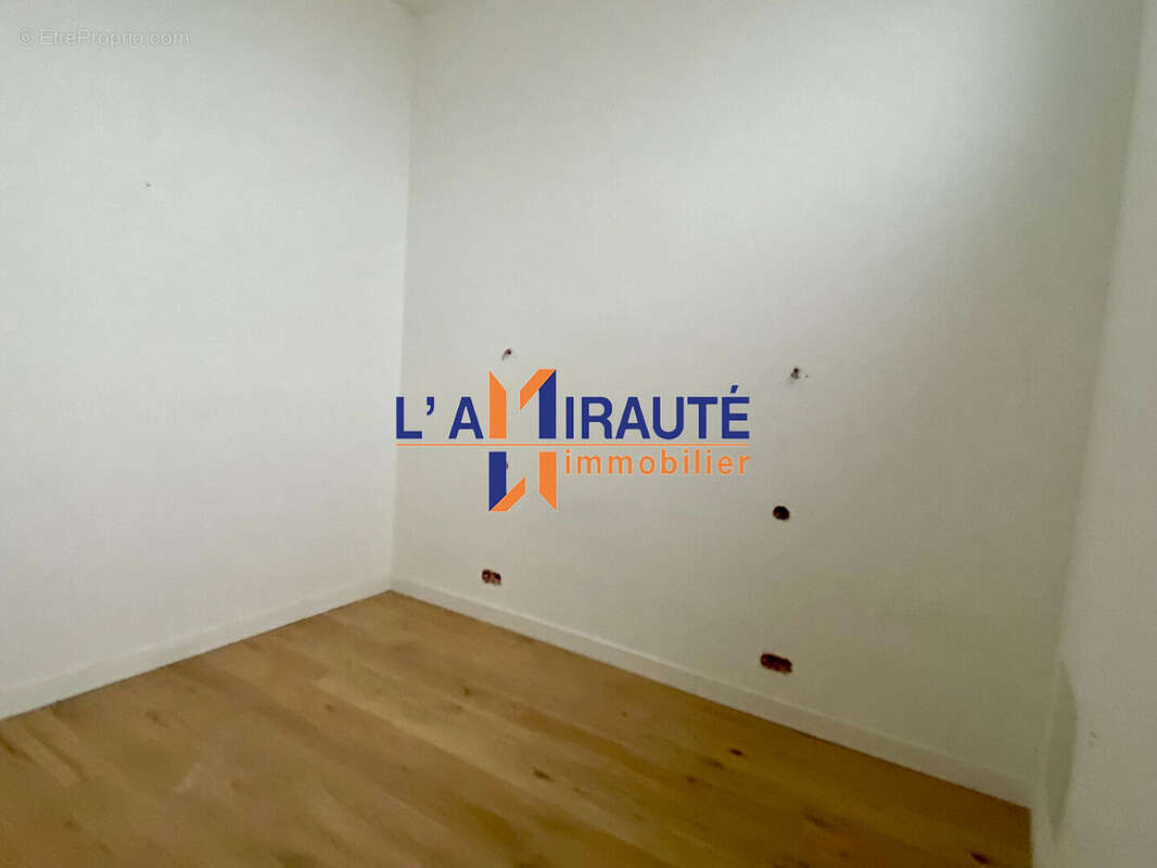 Commerce à HOUILLES