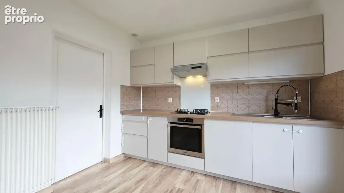 Mehun sur yevre maison renovee 3 pieces 91.6m² garage - photo 8