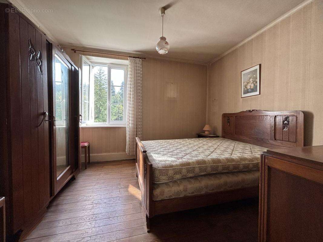 Maison 91 m² à Boussac  - photo 4