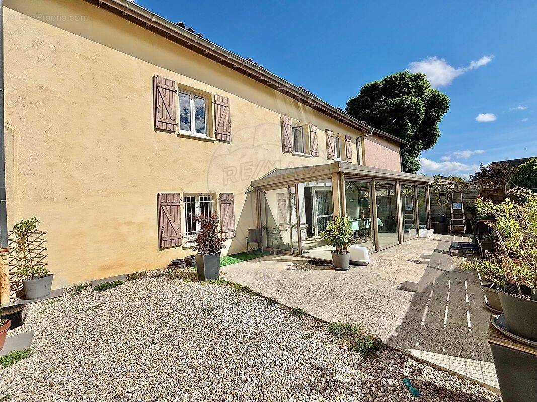 Appartement à LES CHERES