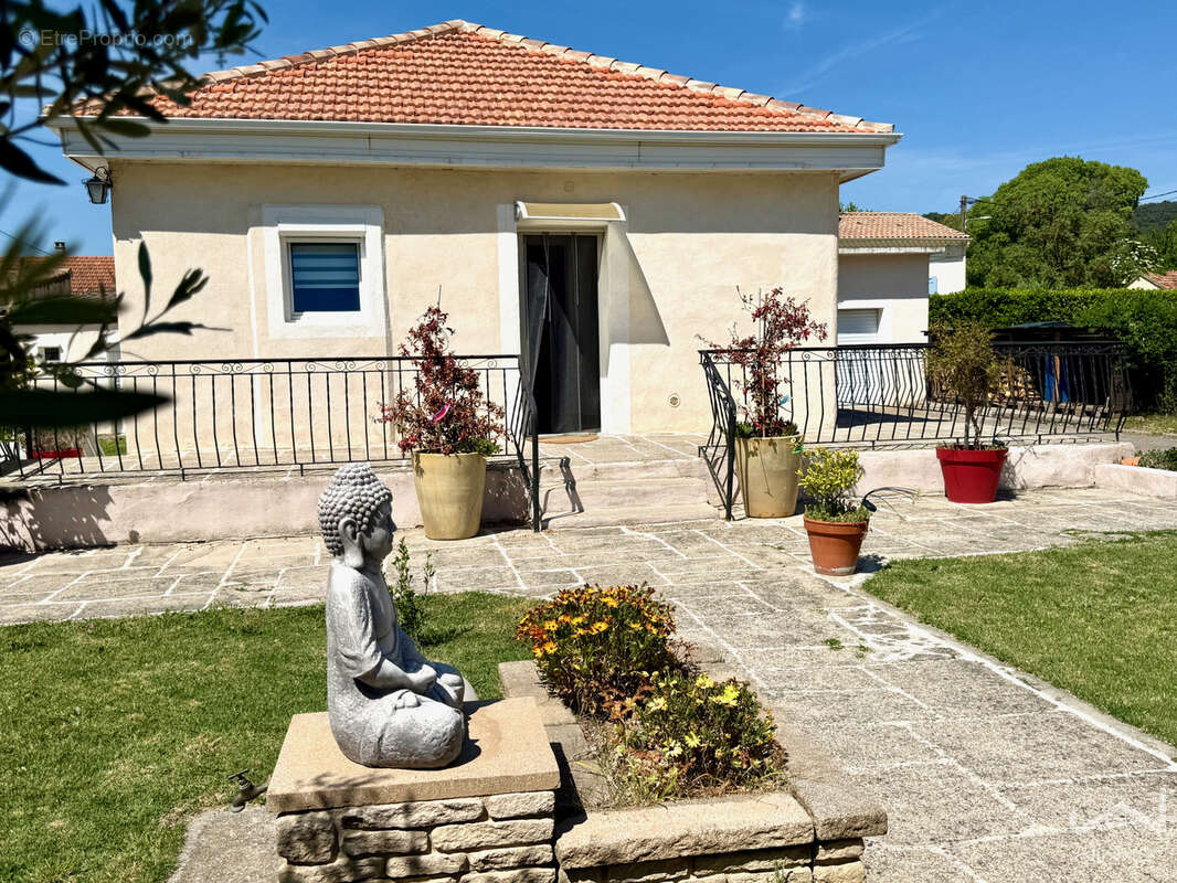 Maison à BOLLENE