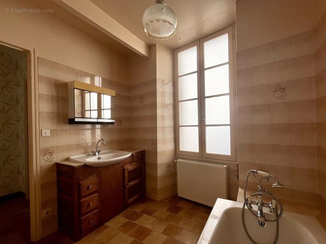Maison à AUBETERRE-SUR-DRONNE