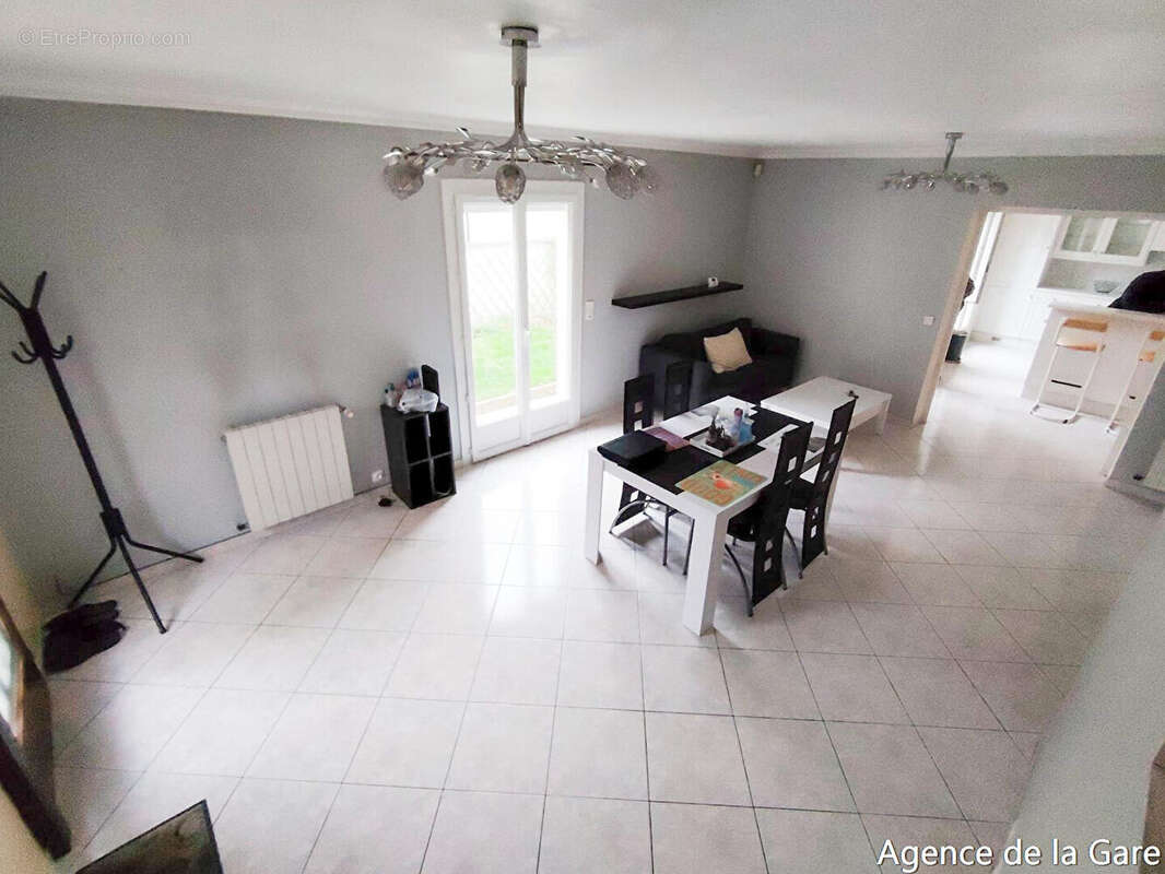 Maison à SARTROUVILLE