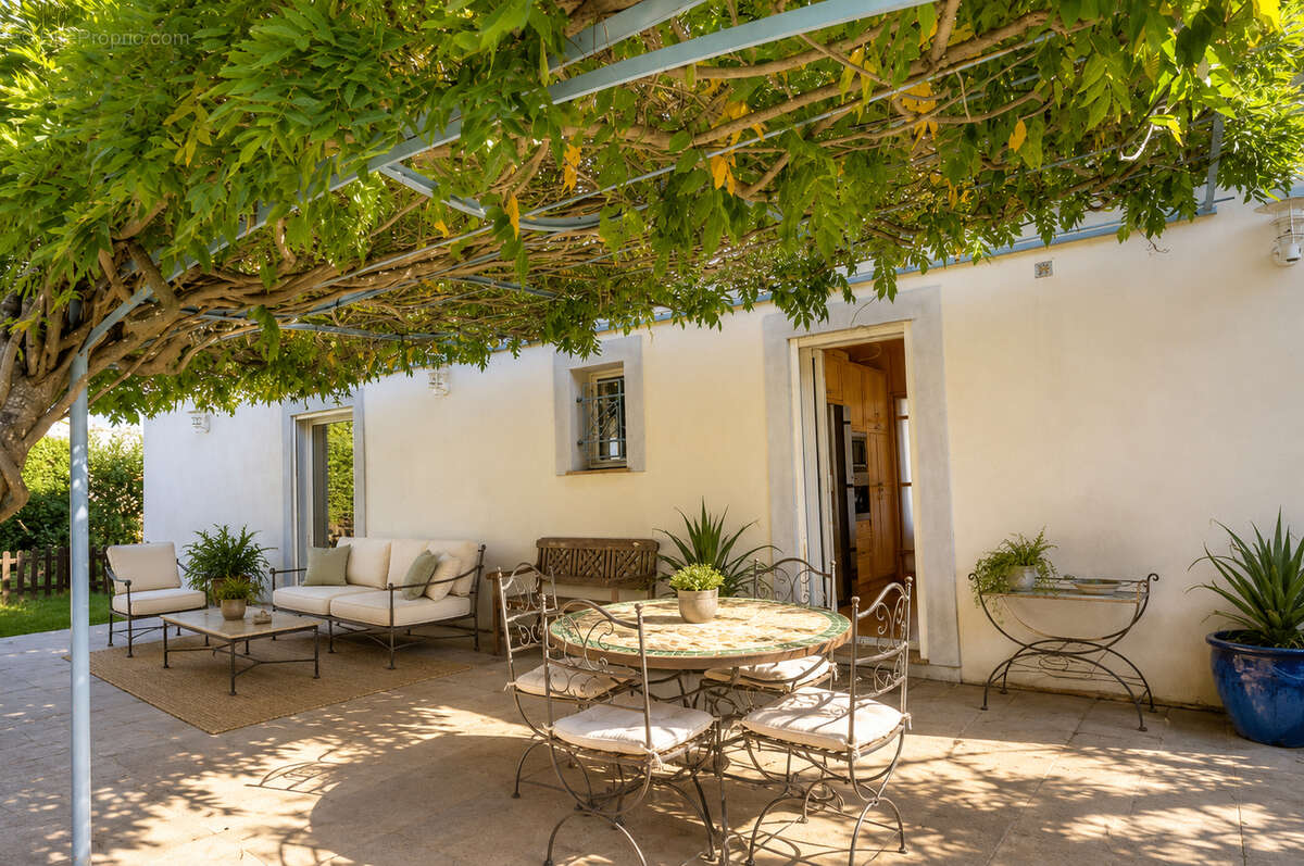 A vendre villa vue mer avec 3 chambres et piscine a saint aygulf - photo 5