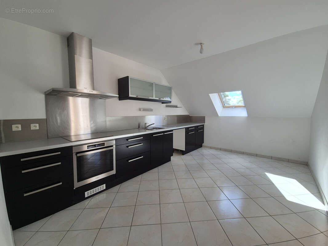 A vendre - bel appartement - centre ville de sable sur sarthe - photo 4