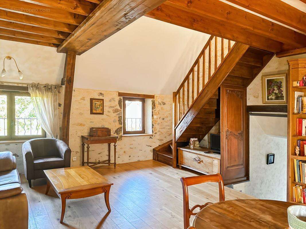 Maison Ballee 8 pièce(s) 179 m2 - photo 5