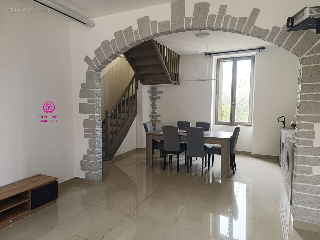 Maison à LE PEAGE-DE-ROUSSILLON