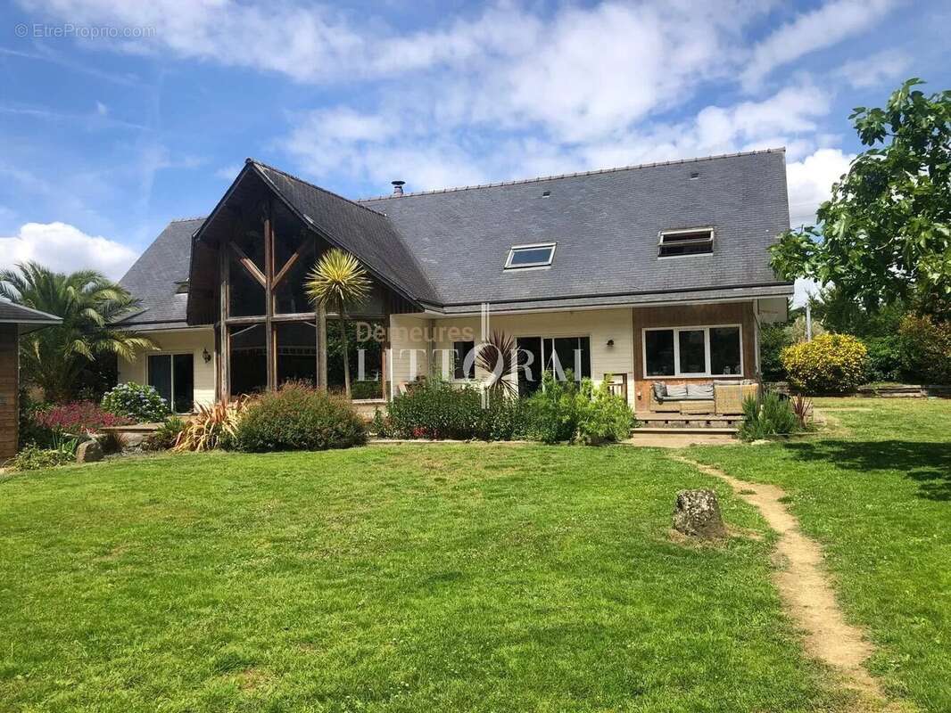 Maison à PLEGUIEN