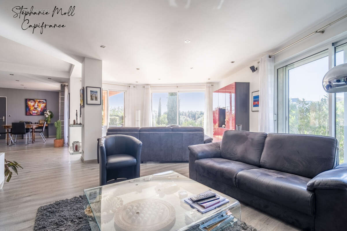 Dpt Aude (11), à vendre NARBONNE maison P7 de 232 m² - Terrain de 1 065,00 m² - photo 10