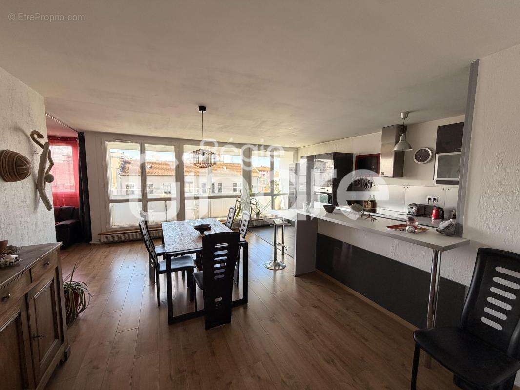 Appartement à VILLEURBANNE