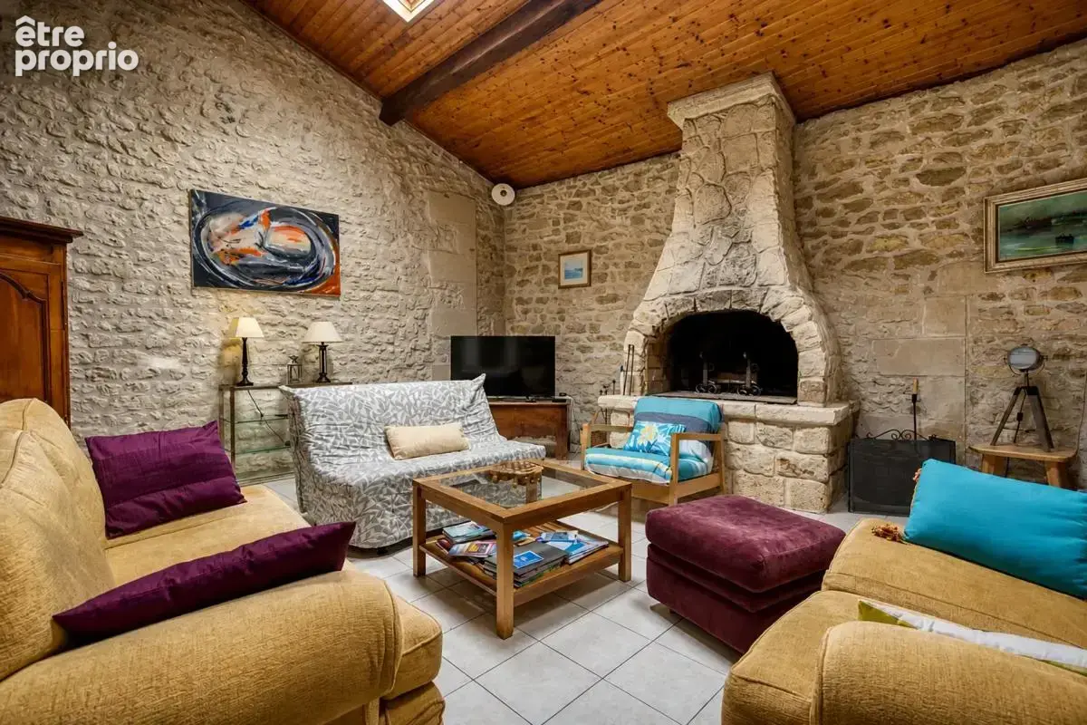 Maison de 5 pièces de 160 m² et Chalet  à Chenac-Saint-Seurin - photo 2