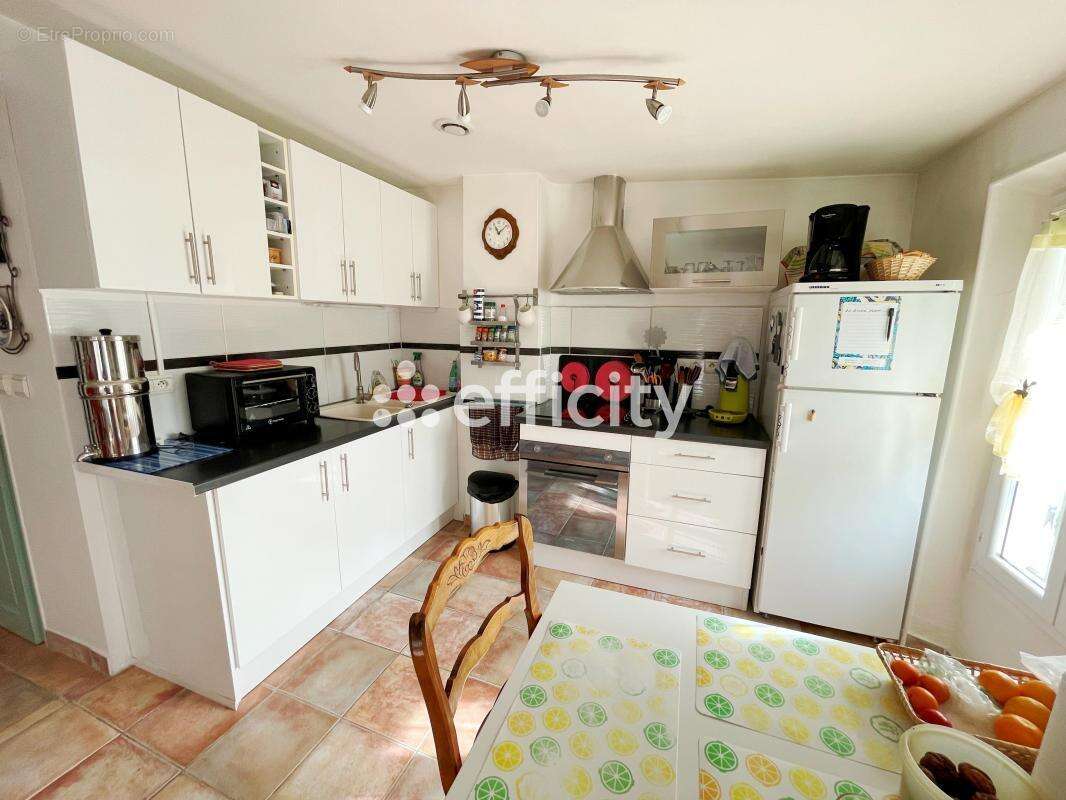 Appartement à LE MUY