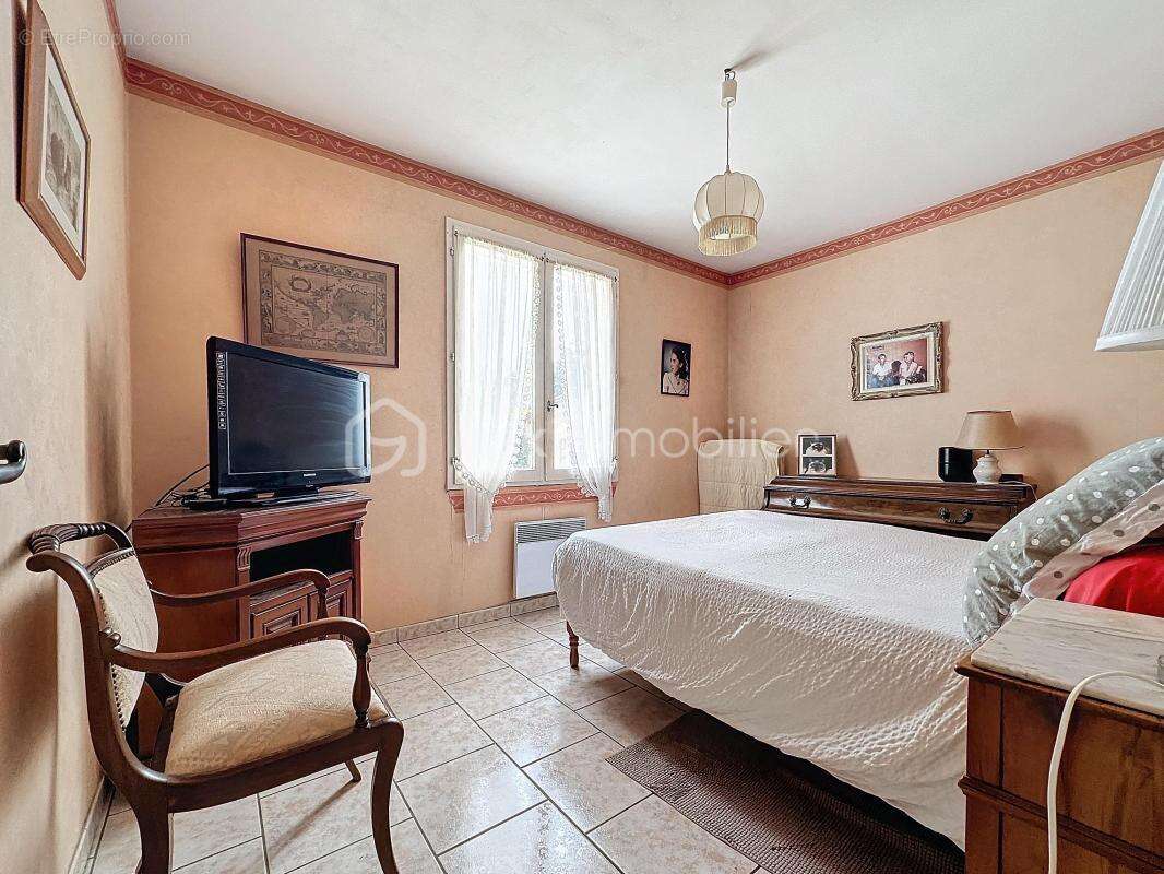Maison 5 pièces de 134m2 avec piscine et atelier - photo 14