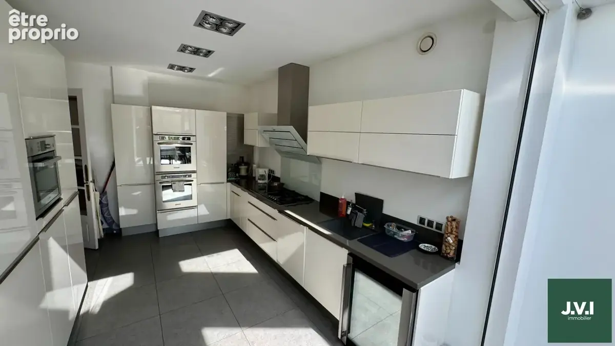 A VENDRE Maison Enghien Les Bains 11 pièces 290 m² - photo 5