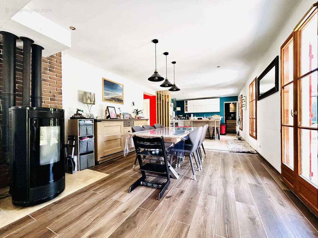 Maison à CRECY-LA-CHAPELLE