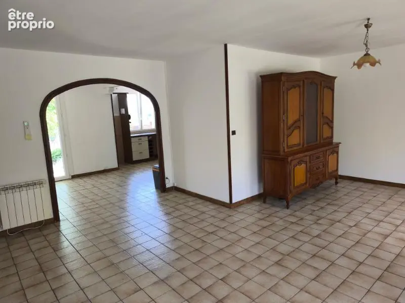 Villa sur sous sol avec 2 terrasses et jardin burlats - photo 7