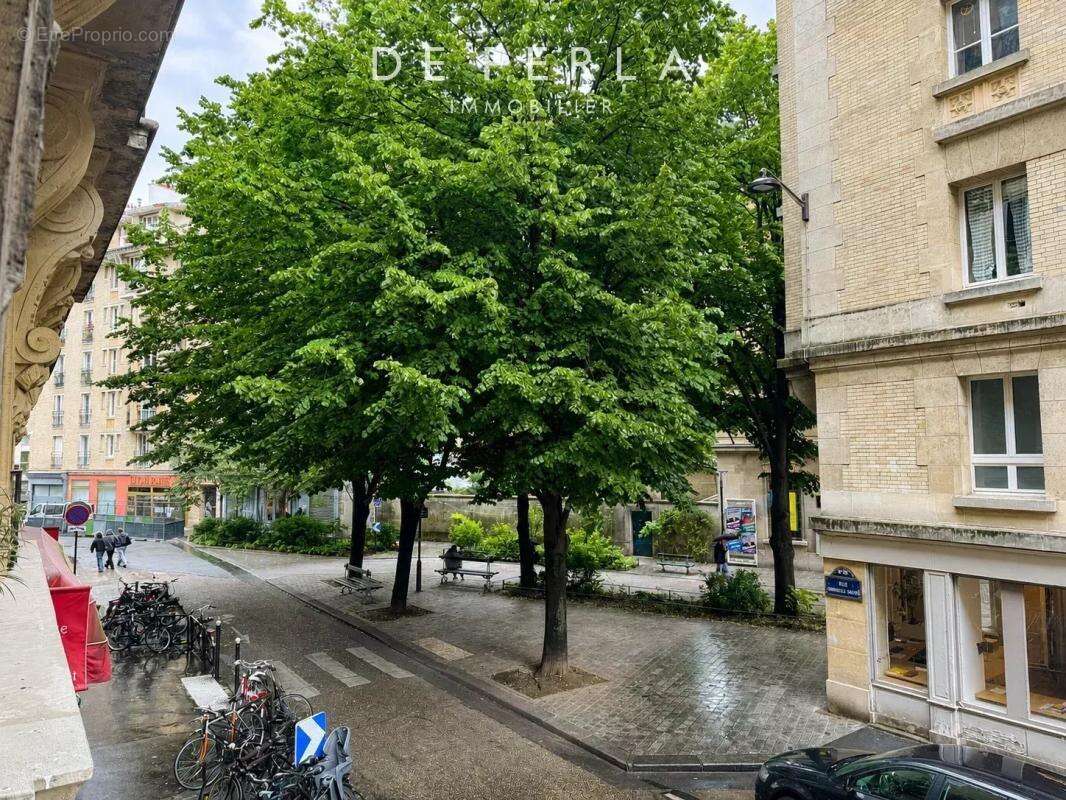 Appartement à PARIS-14E