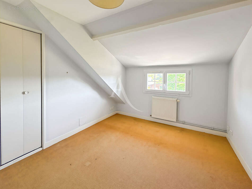 Maison lyons la foret gite maison salle de reception - photo 11