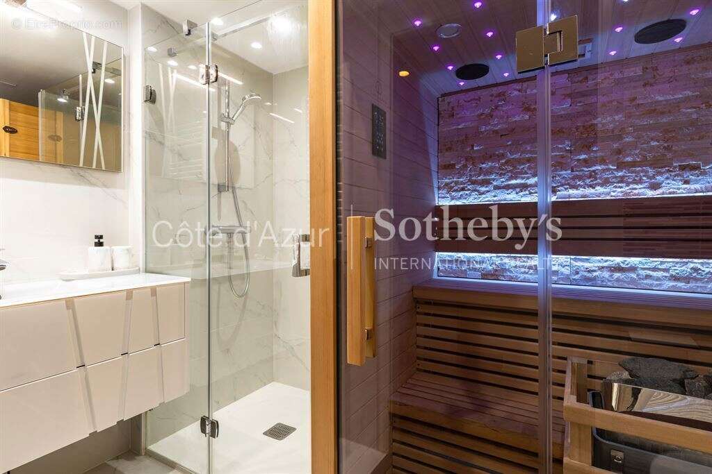 Appartement à EZE