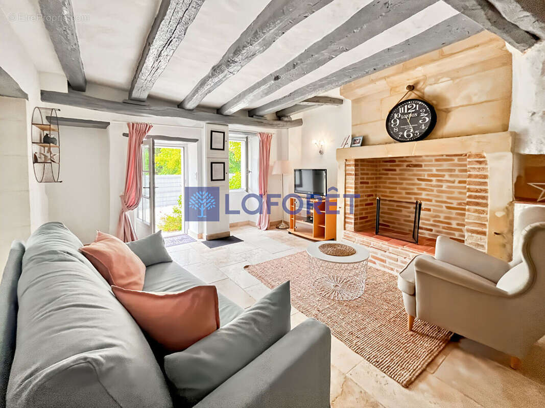 Maison à AZAY-LE-RIDEAU