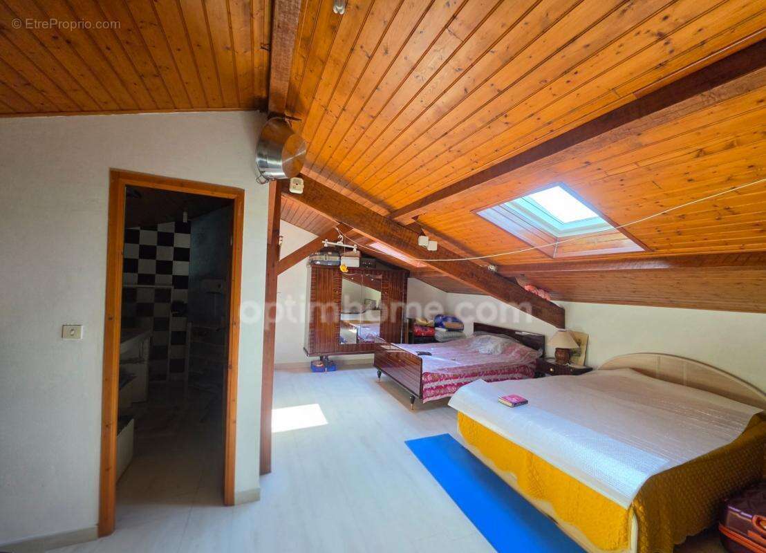 Maison 144 m² – 4 chambres – terrain 1 970 m² avec piscine – Salles 33770 - photo 9