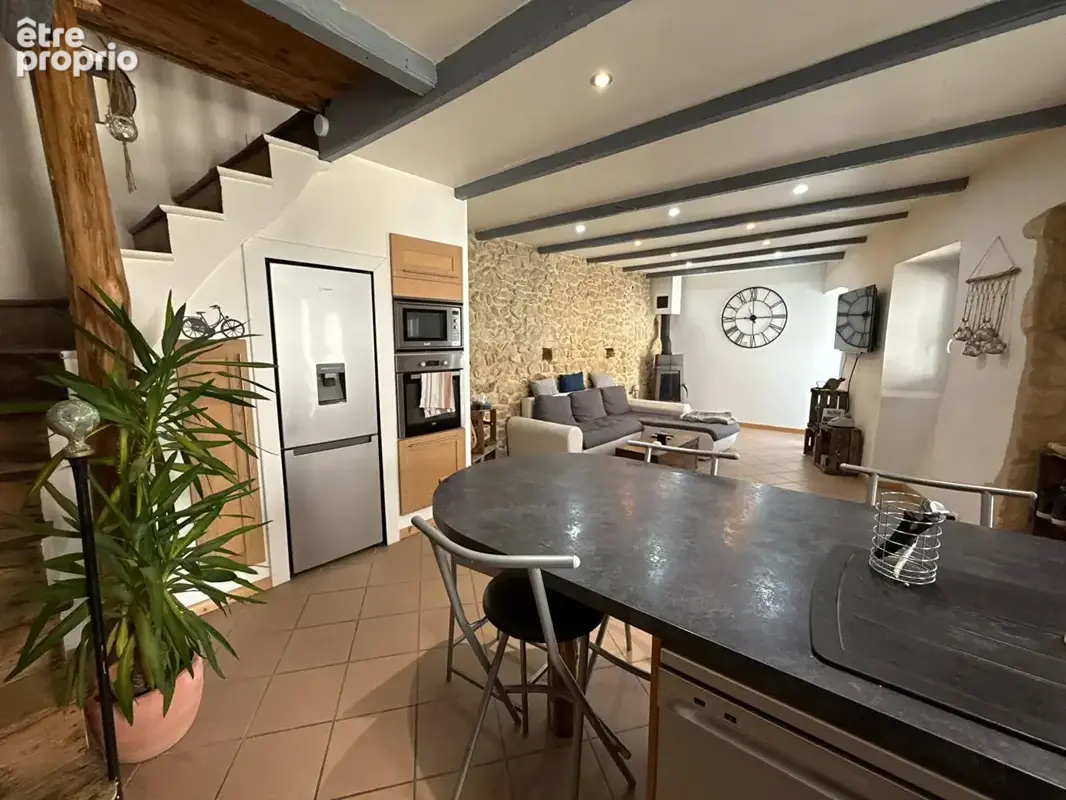Maison de rue 103m² entièrement rénovée - Boffres - photo 3