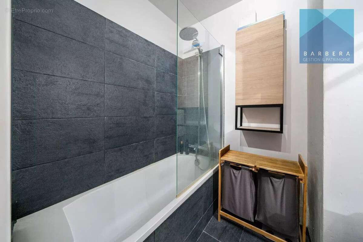 Appartement à SAINT-LAURENT-DU-VAR
