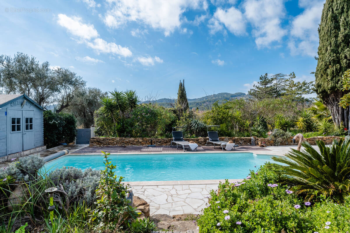 Maison à LE CASTELLET