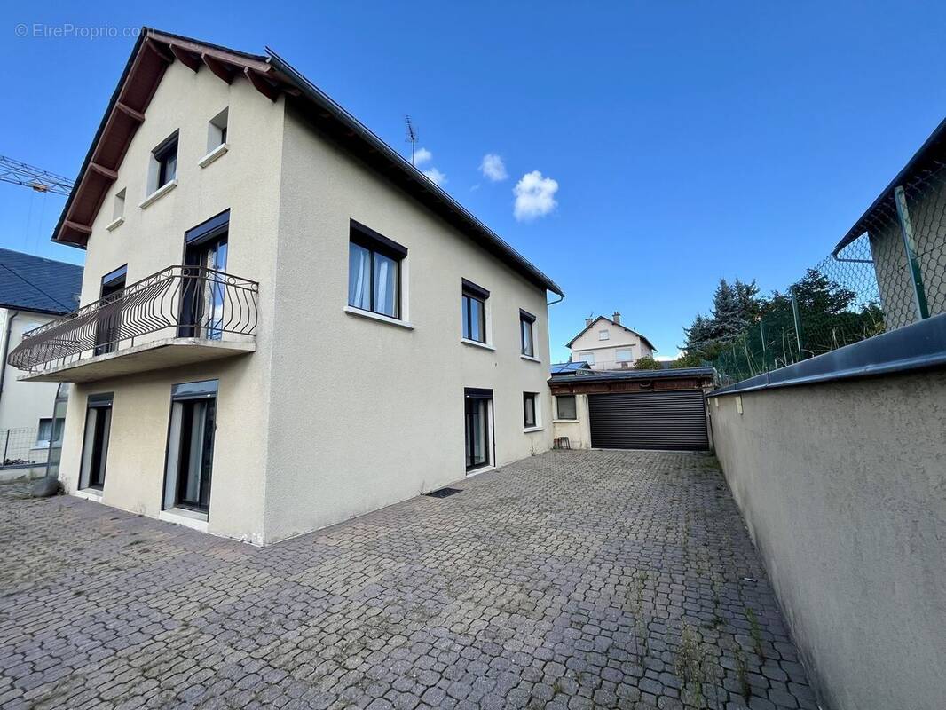 Maison à SAINT-CHELY-D&#039;APCHER