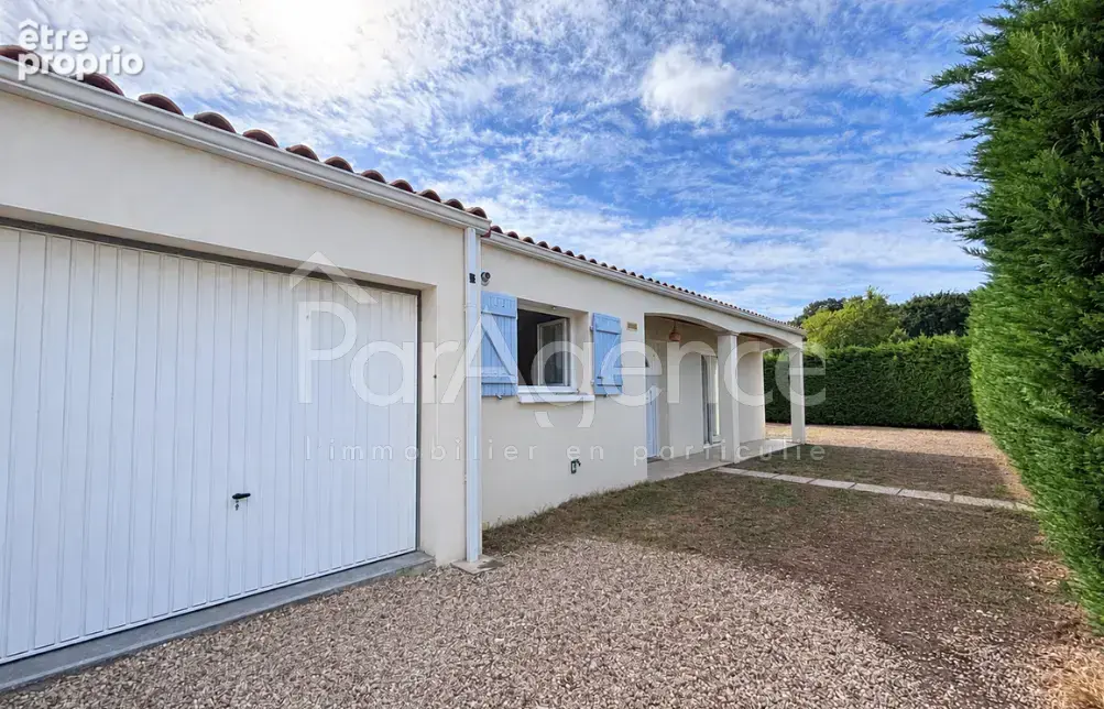 Maison de plain-pied   3 chambres   Royan - photo 2