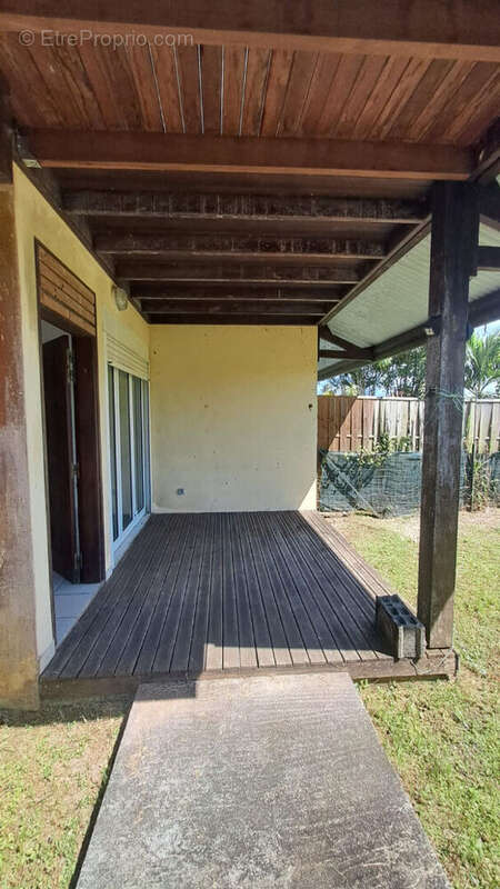 Appartement à REMIRE-MONTJOLY