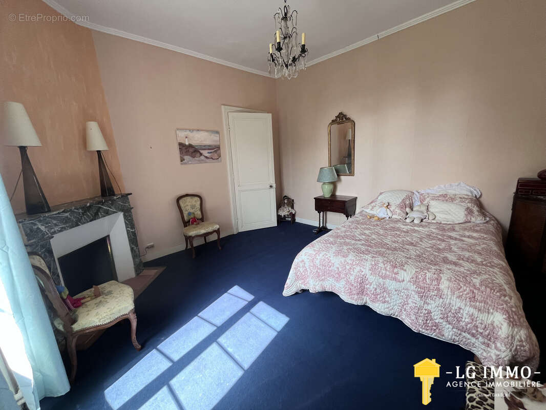 Maison à MORTAGNE-SUR-GIRONDE