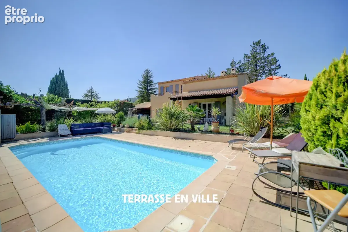 St zacharie - proche centre village - maison familiale t5 - jardin - piscine - vue - calme - 649 000 € - photo 3
