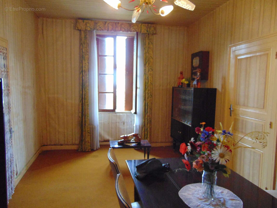 Maison à SOUVIGNE