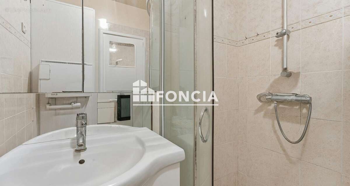 Appartement à VILLENEUVE-LOUBET