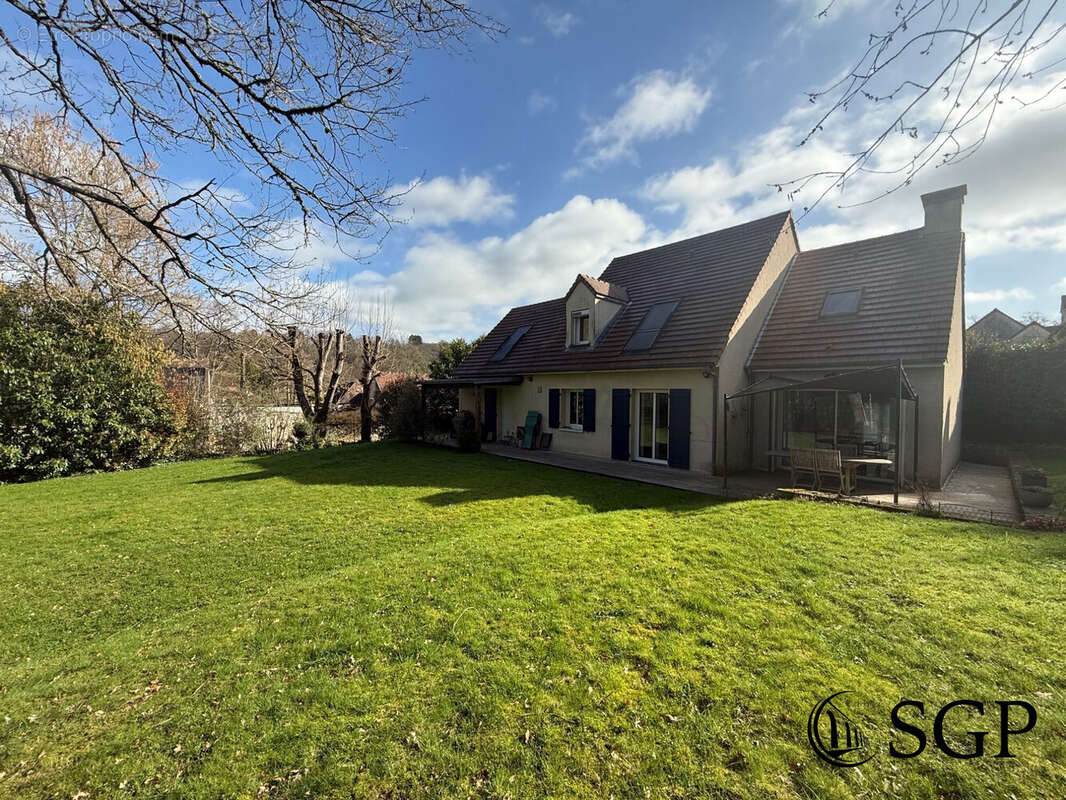 Maison à CHATEAUFORT