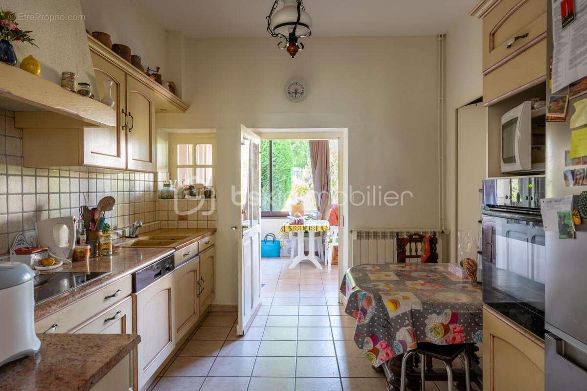 Maison familiale T5 sur +1400 m² de terrain — Prête à accueillir vos projets - photo 9