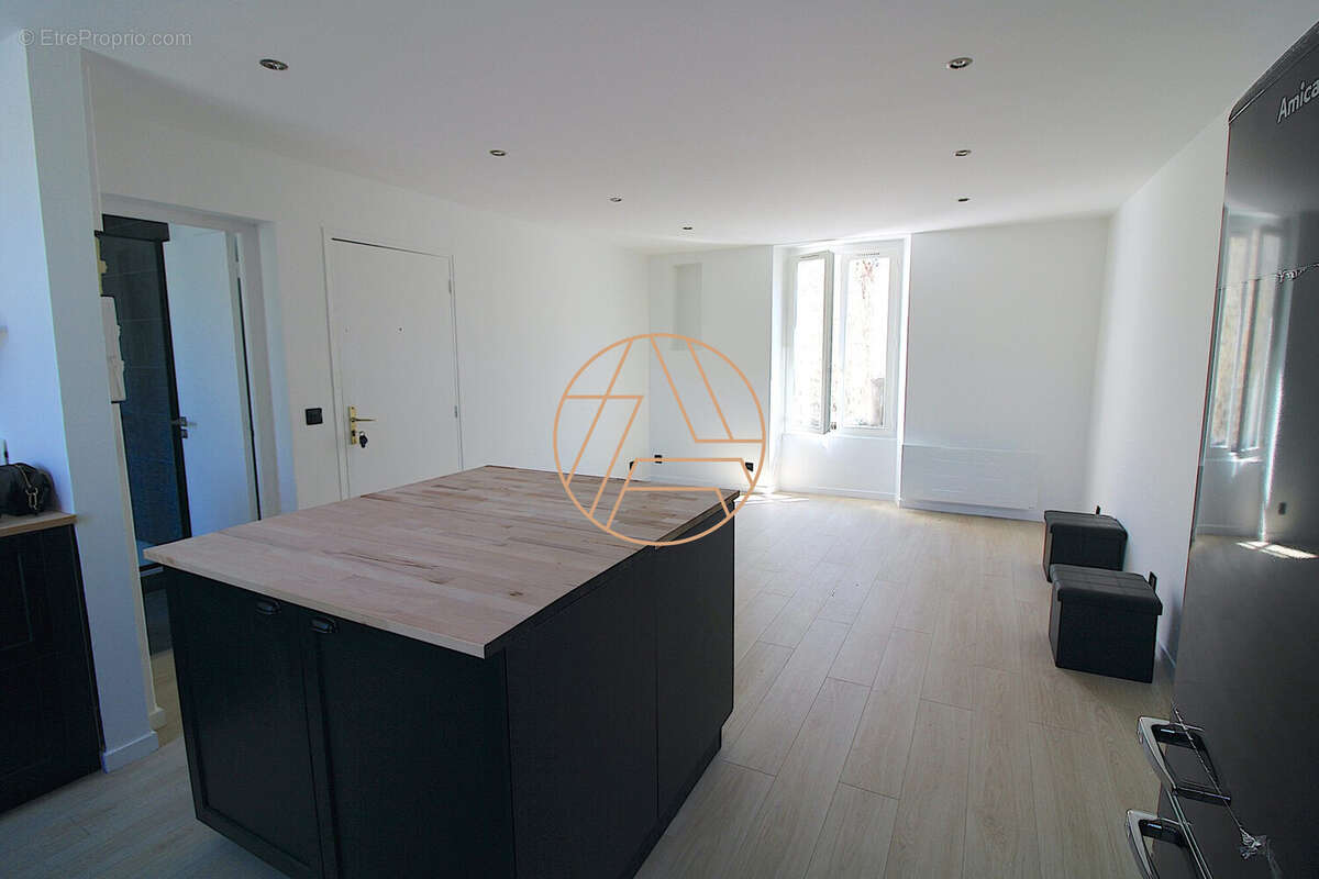 Appartement à SAINT-MAUR-DES-FOSSES