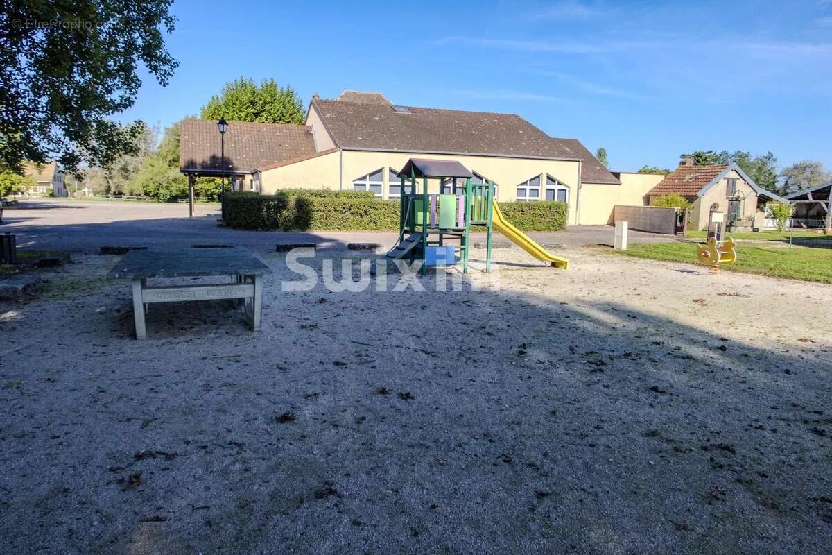 Terrain à SAINT-DIDIER-EN-BRESSE