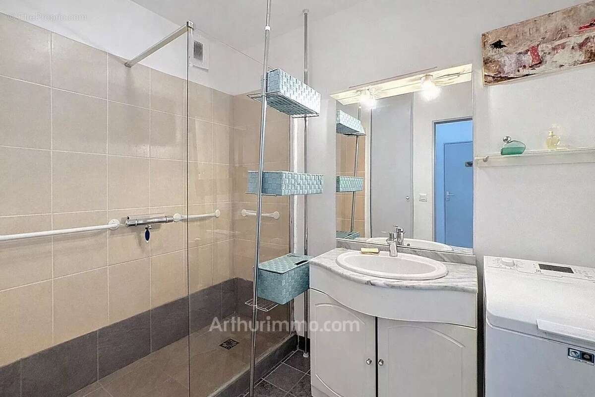 Appartement à MOUANS-SARTOUX